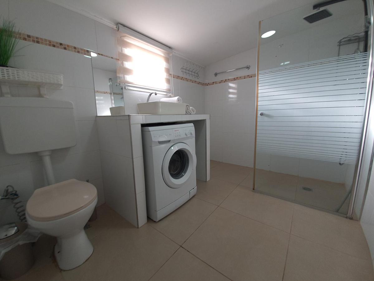 Barak Royal Suites 20 Sea View - ג'קוזי בחצר ומרפסות עם נוף לים エイラート エクステリア 写真