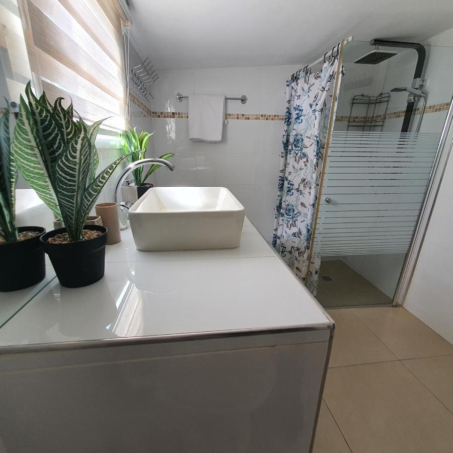 Barak Royal Suites 20 Sea View - ג'קוזי בחצר ומרפסות עם נוף לים エイラート エクステリア 写真